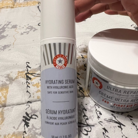 First Aid Beauty Bundle Products 💋 - Picture 4 of 4